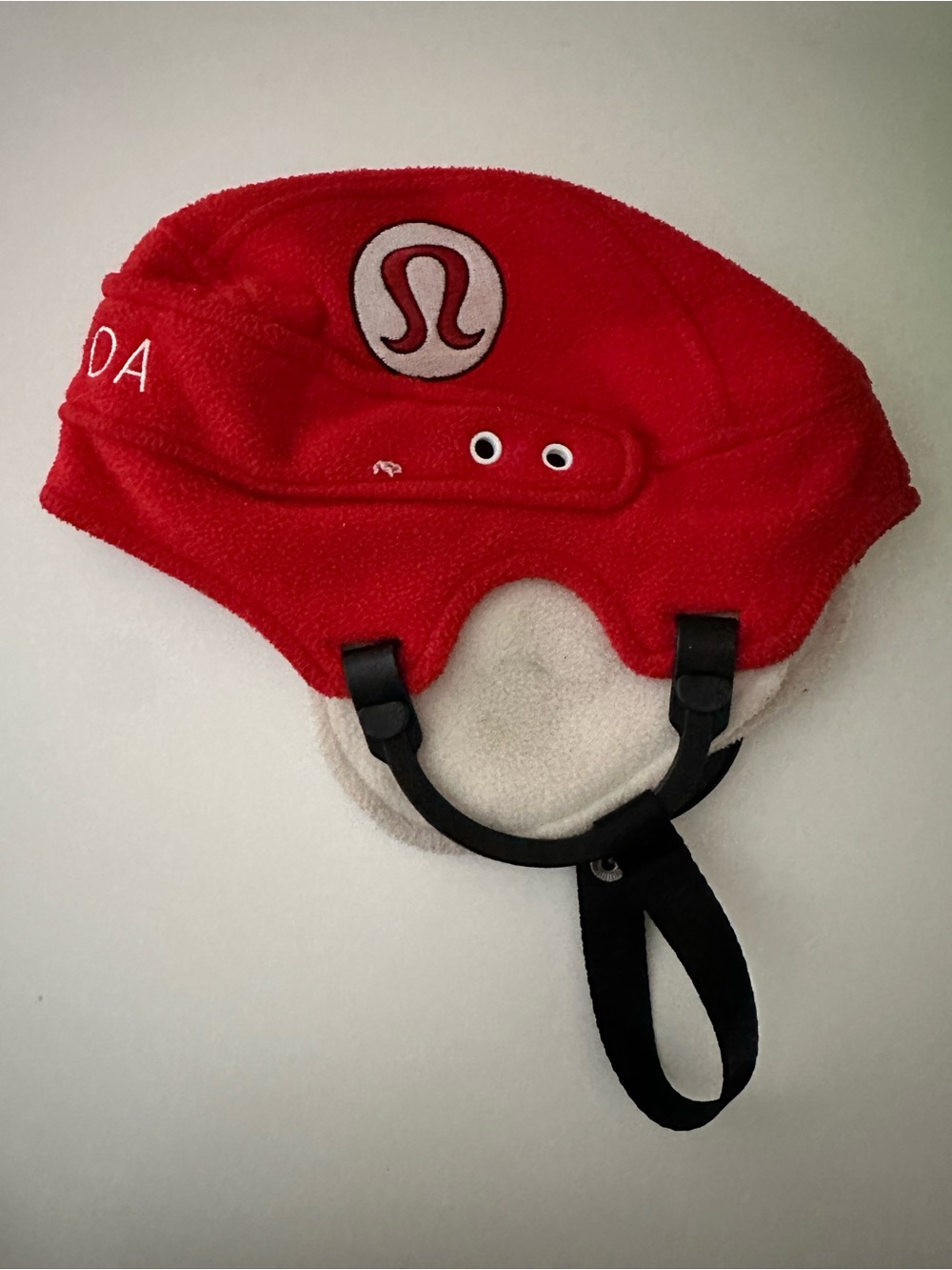 lululemon athletica 2010 Team Canada Fleece Hockey Toque Red Fleece Earflap Hat